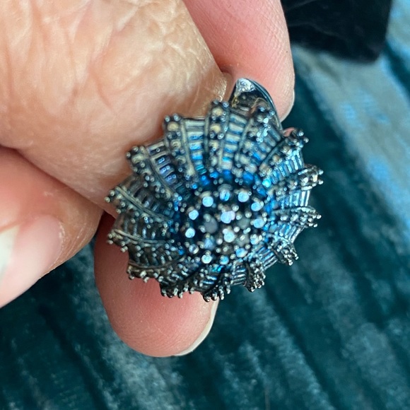 Blue Diamond Sunburst Ring - Picture 8 of 9